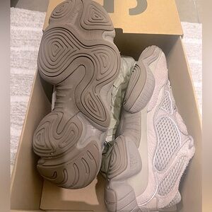 YEEZY 500